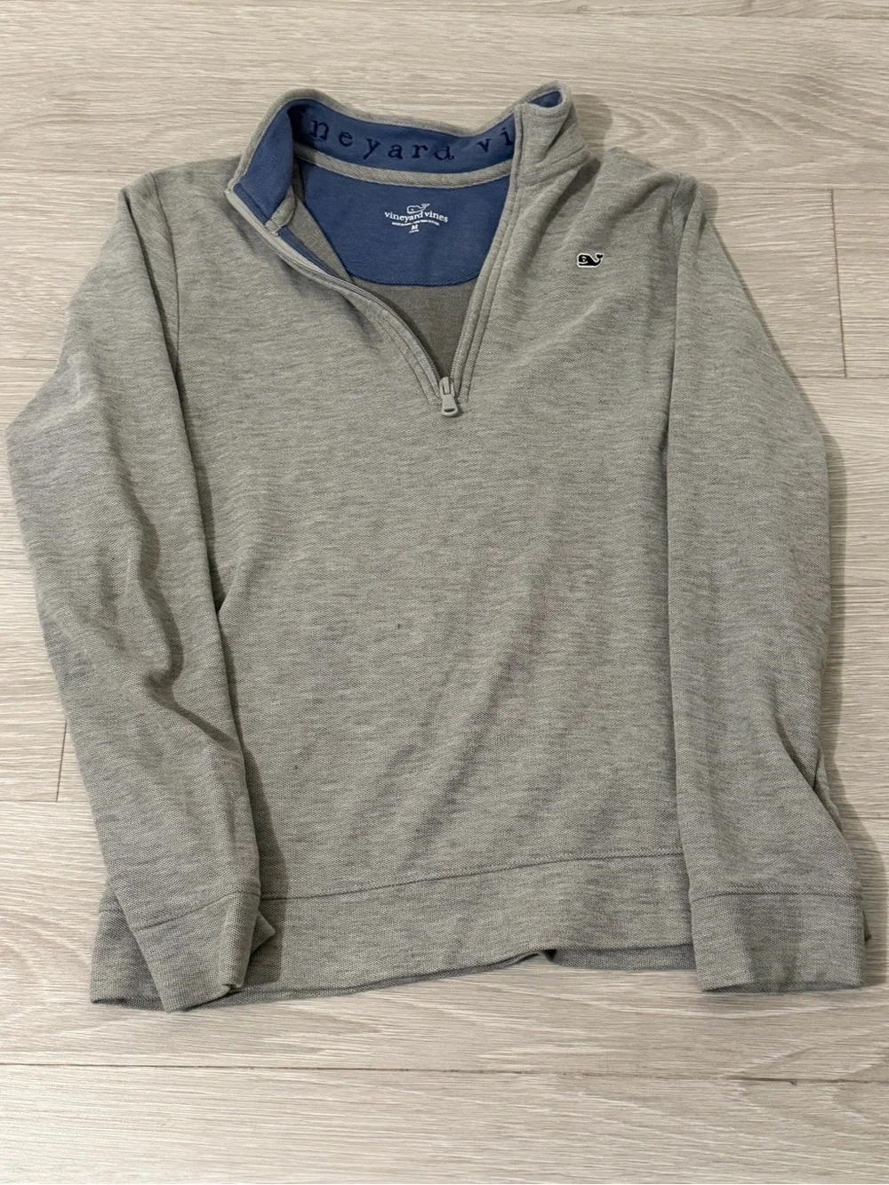 Vineyard Vines light gray